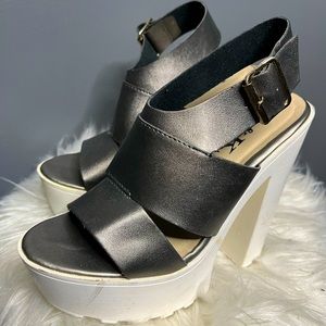 Fashion platform heels